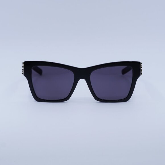 🕶️ New Givenchy GV40076I 01A Sunglasses - Black Frame, Grey Lenses - Picture 2 of 9